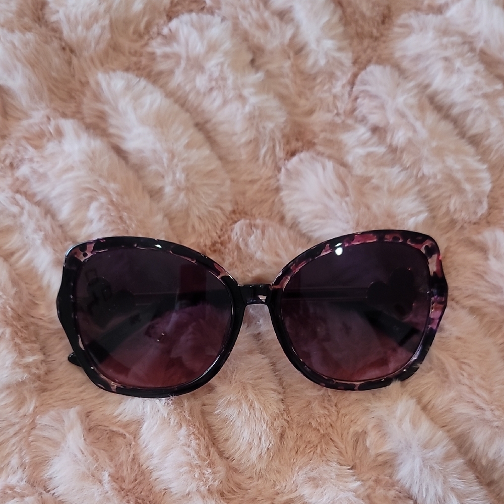 New Purple Tone With Gold Arm Sunglasses